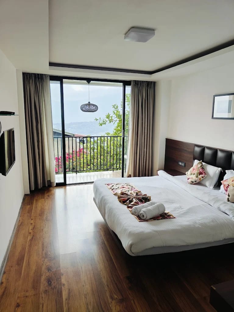 Junior Luxury Room